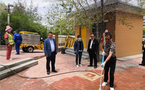 西宁环卫隆子高压清洗机交机展示现场