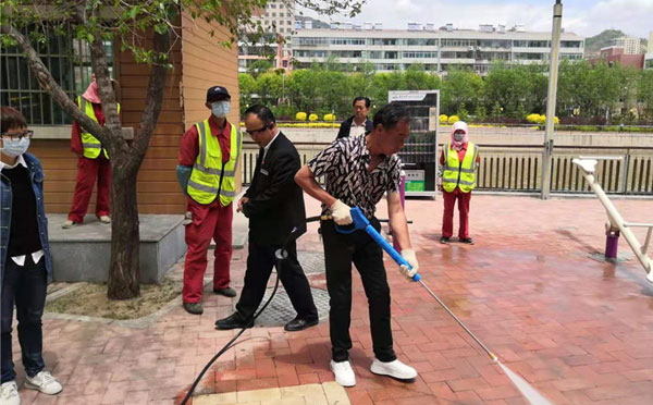 西宁环卫隆子高压清洗机交机展示现场