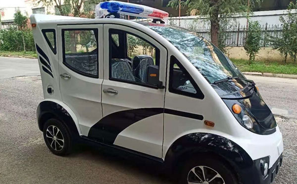 隆子警用巡逻车